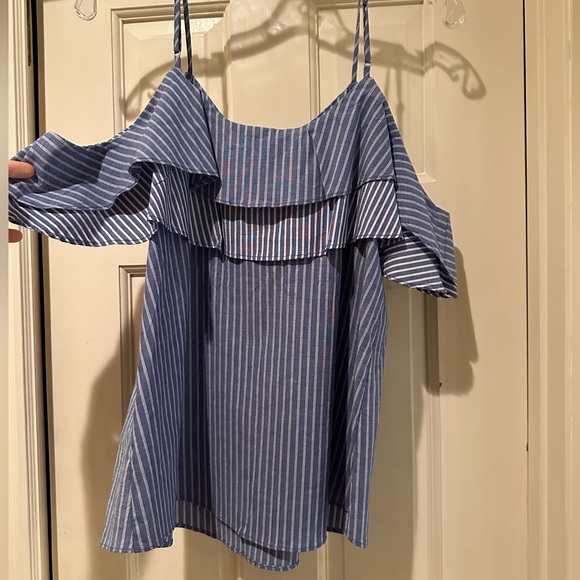 NWT A New Day Cold-Shoulder Striped Ruffle Top - Picture 6 of 7